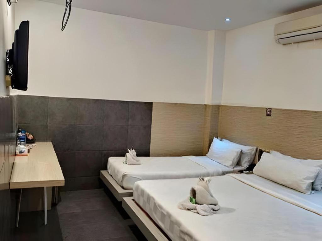 Mira Hotel Banjarmasin  Exterior foto