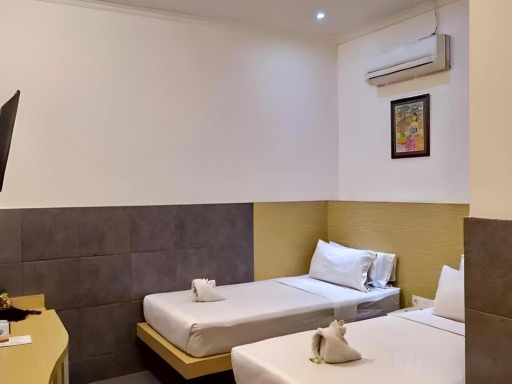 Mira Hotel Banjarmasin  Exterior foto